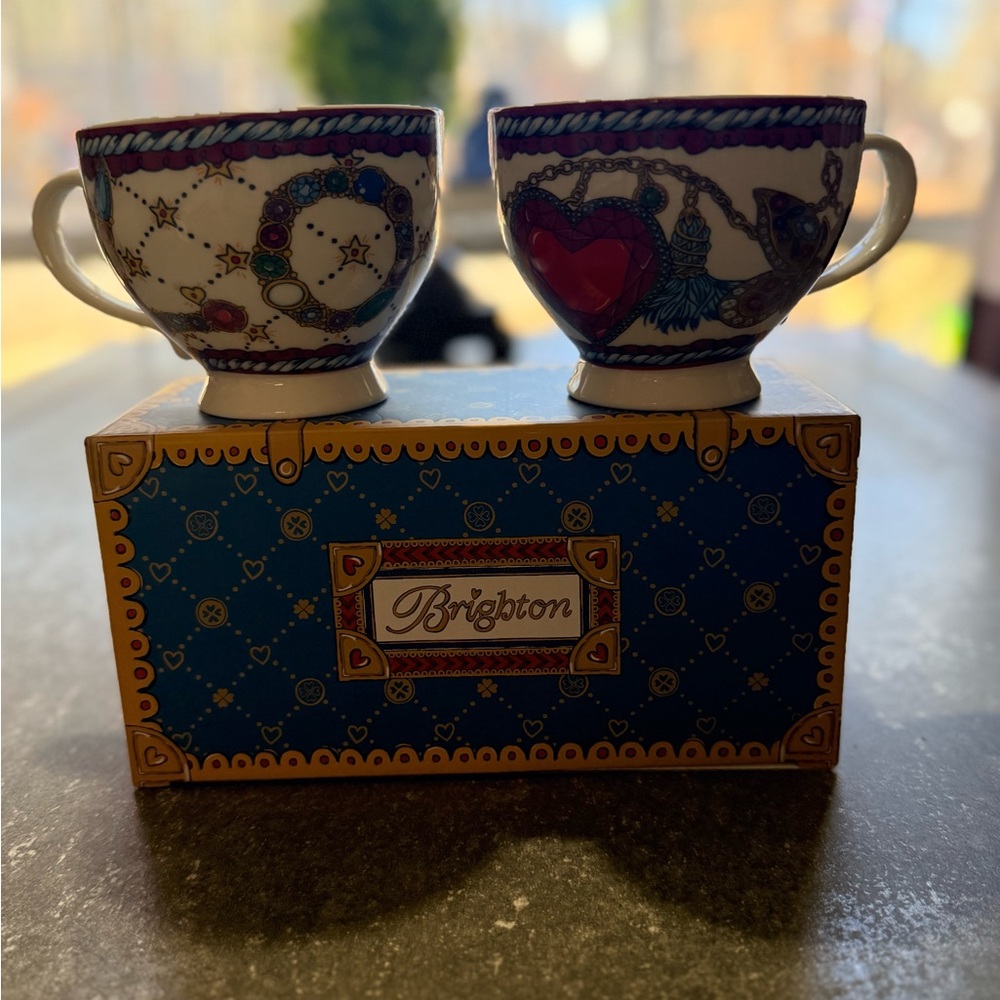 Brighton Heart and Chain Teacup Set in Blue and Red